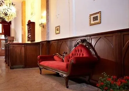 King Charles Boutique Hotel