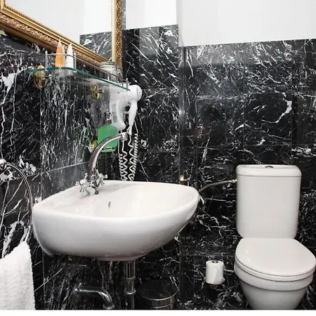 King Charles Boutique 4*