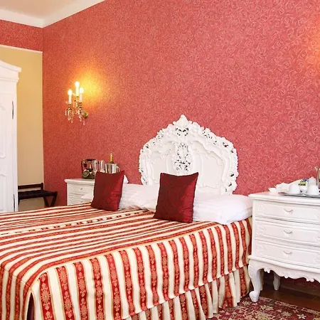 King Charles Boutique Отель 4*