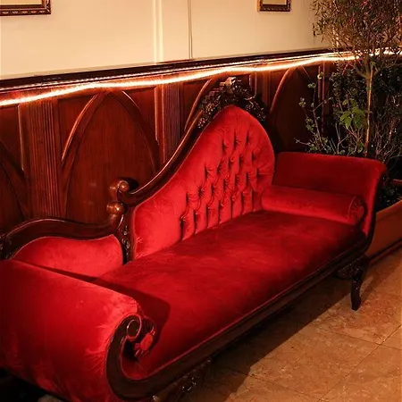 King Charles Boutique Отель Прага