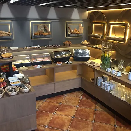 Отель King Charles Boutique