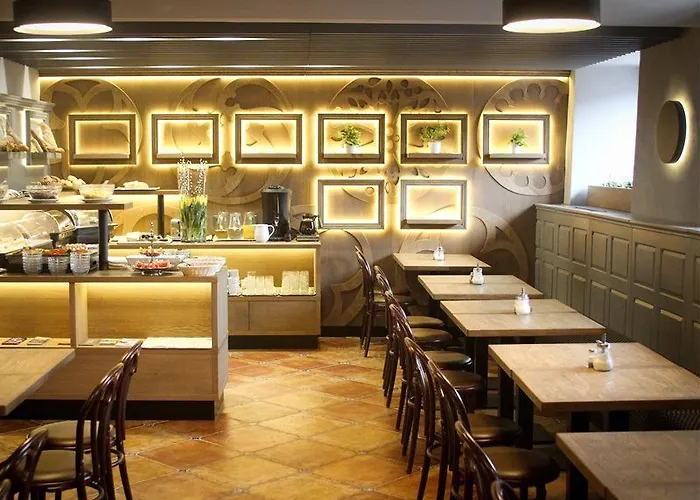 King Charles Boutique Hotel 4*