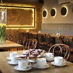 King Charles Boutique Ξενοδοχείο 4*
