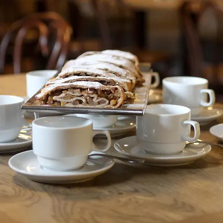 King Charles Boutique 4* Praga