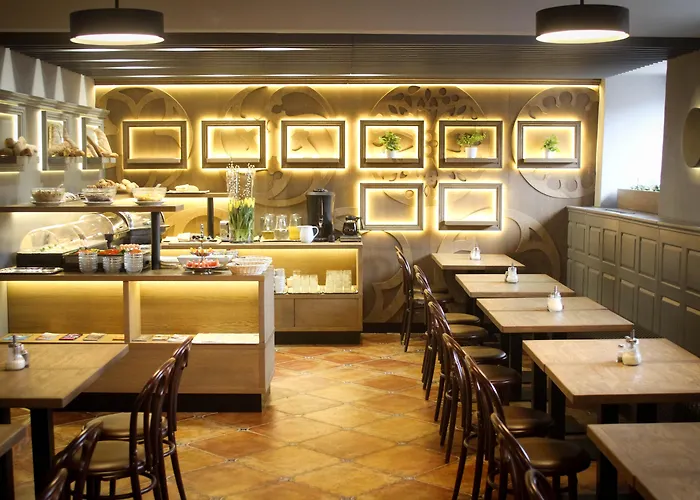 King Charles Boutique Hotel